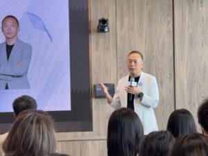 Основатель и CEO YeehaiGlobal Ван Чжилун